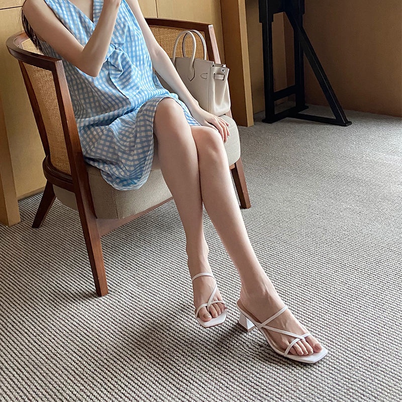 Giày Sandal Đế Dày Một Gót Vừa Phong Cách Mới Cho Nữ