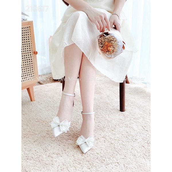 BEESHOES - GIÀY CAO GÓT THỜI TRANG NỮ GÓT NHỌN CAO 7 PHÂN - GIÀY CAO GÓT NỮ DỄ ĐI DA MỀM ÊM CHÂN ĐÍNH NƠ 210617