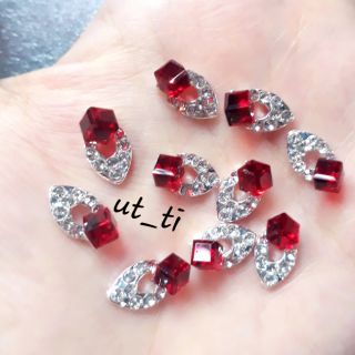combo 4 đá khối đỏ nail(có sẵn)mã 90