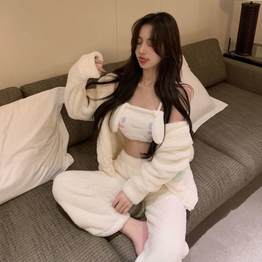 Winter 2022 Pajamas Set Includes Thick Coral Tubular Fleece Jacket And Cute Shorts