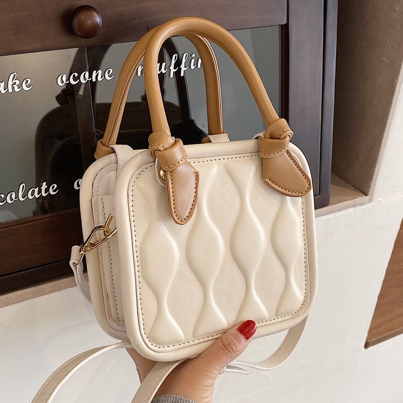 Túi đeo chéo IELGY phối màu kết cấu 3 chiều thời trang cho nữ