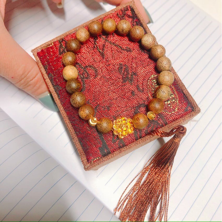 Vòng Tay Phong Thủy Đắc Gia