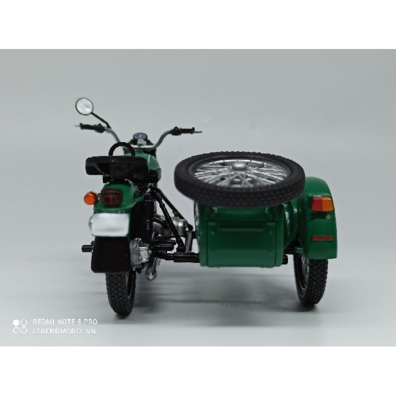 Mô hình xe Sidecar  Ural M67