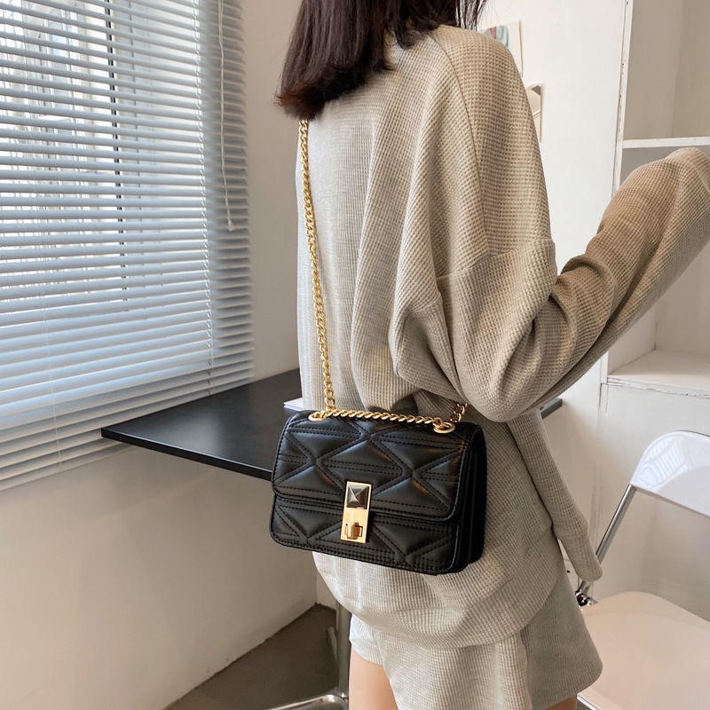 Túi Đeo Vai Màu Trắng Họa Tiết Ca Rô Kim Cương Trắng Cá Tính Cho Nữ