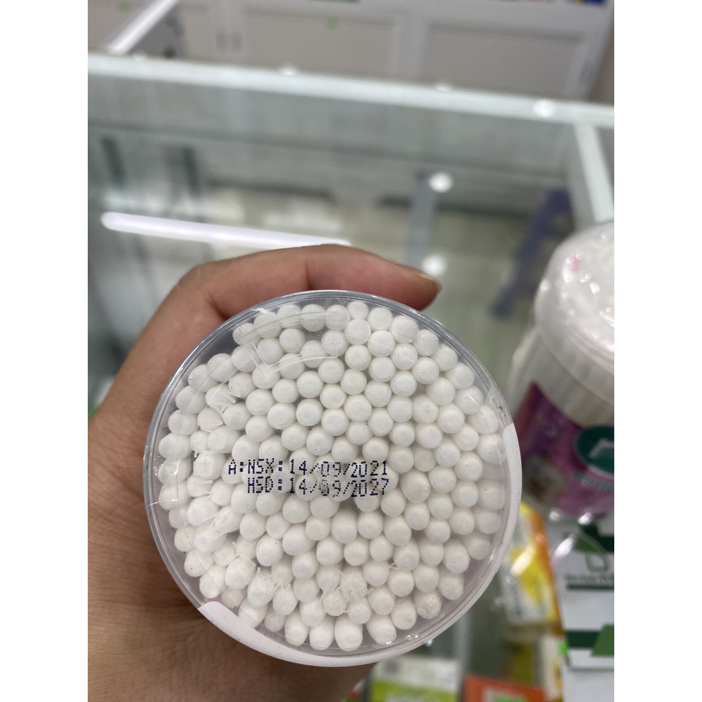 Tăm bông trẻ em Niva hộp 150 que giúp vệ sinh tai, mũi, vệ sinh cá nhân cho trẻ sơ sinh và trẻ nhỏ