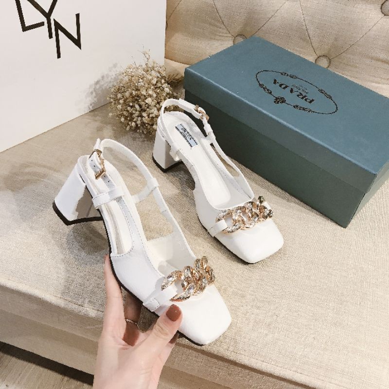 JKT(ẢNH THẬT) Sandal 5p Prada Quai Xích To Mũi Vuông Da Bóng Mềm Êm Fullbox Bill Túi Cao Cấp