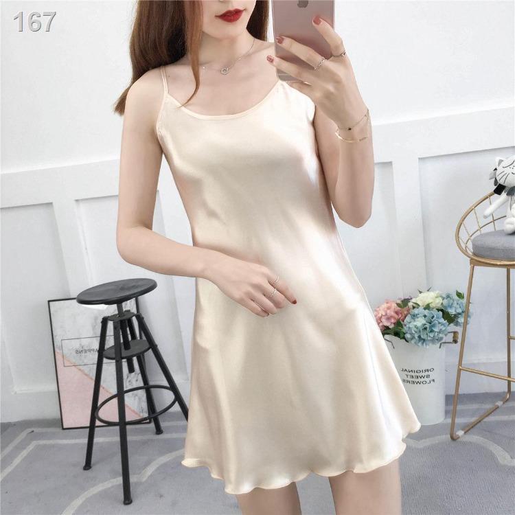 Đầm ngủ hai dây đơn giản đầm mặc trong váy màu sâm banh