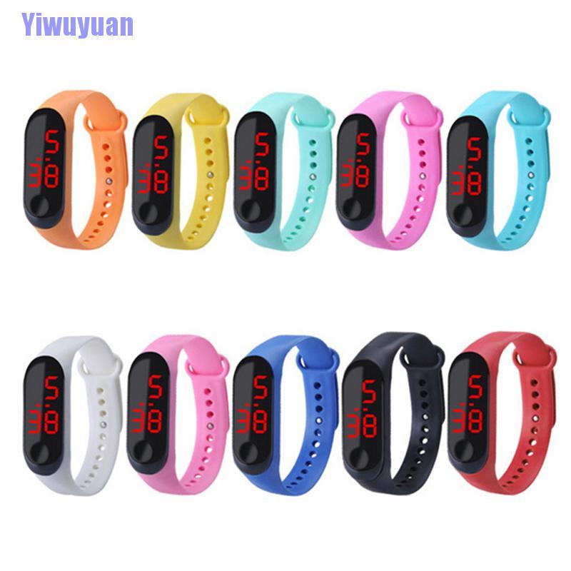 Đồng Hồ Điện Tử Màn Hình Led Dành Cho Nam Và Nữ