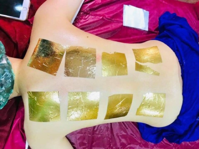 nạ vàng lá 24k (4x4cm ) 10 miếng dành cho spa