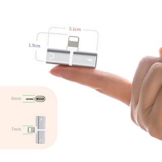Bộ chia 2 cổng Lightning mini (1 cổng sạc lightning và 1 cổng tai nghe chân lightning)