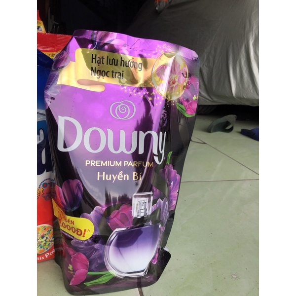Nước xả vải Downy hương Huyền bí túi 2,2l