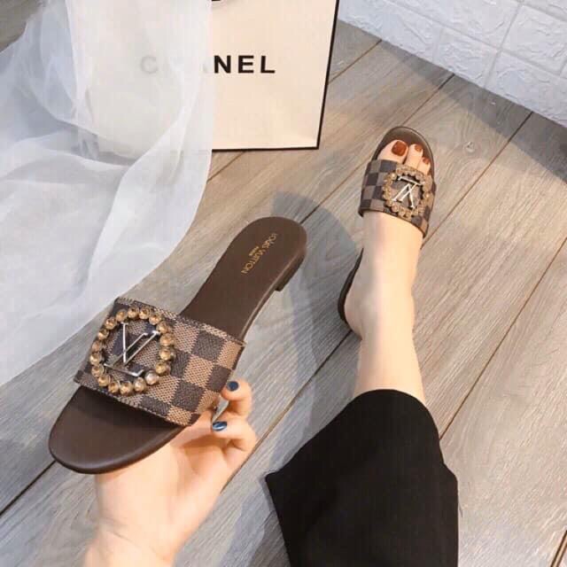 Dép lê LV nữ- hàng loại đẹp