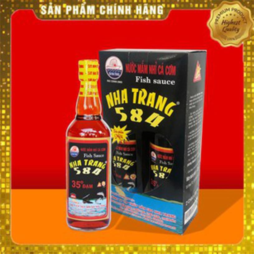 Hộp 2 chai Nước mắm Nhỉ Cá cơm - 584 Nha Trang - 35 độ đạm - Chai thủy tinh 500ml, Date luôn mới