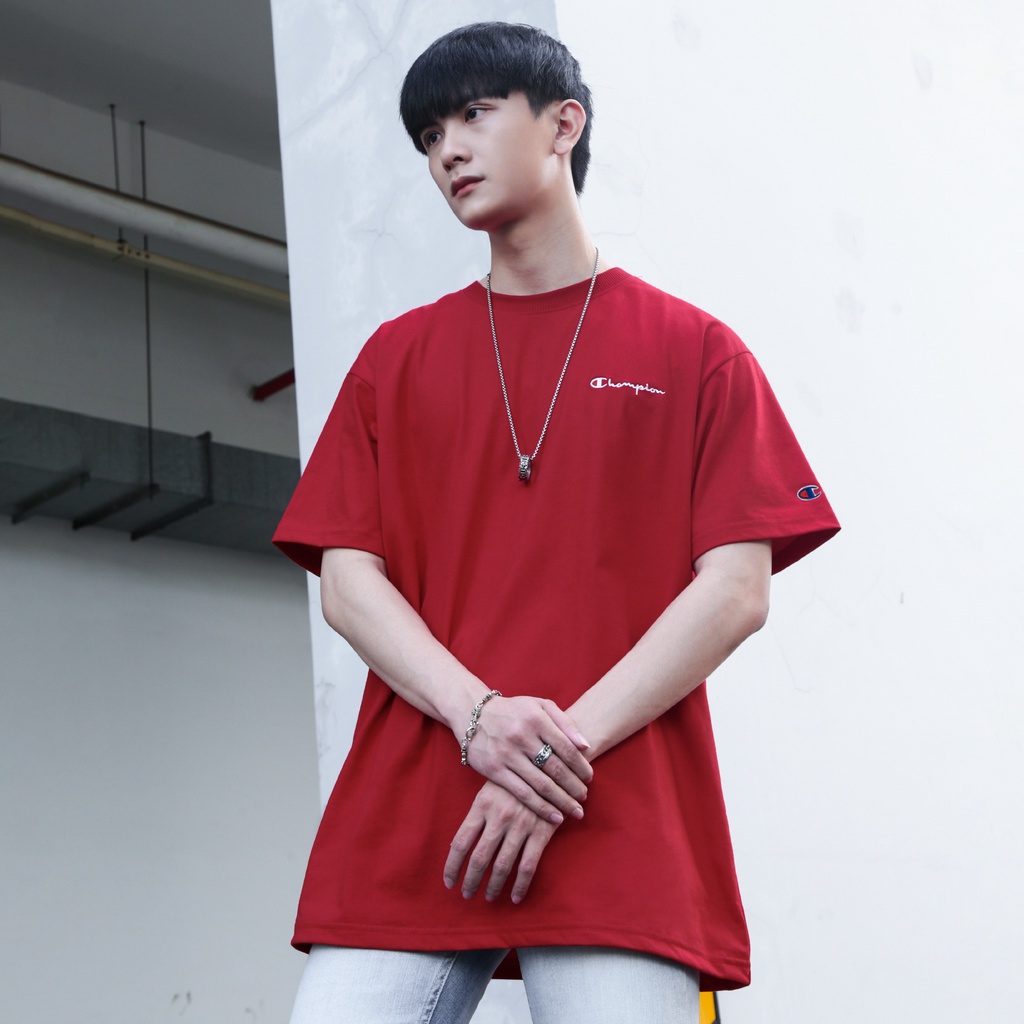 Áo Thun Champion Màu Đỏ Tươi Thêu Chữ Màu Trắng Chất Liệu 100% Cotton Thoáng Mát Form Rộng Thoải Mái