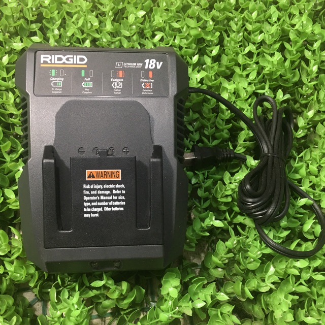 Sạc Ridgid 18volt dùng điện 120v(mới 100%)