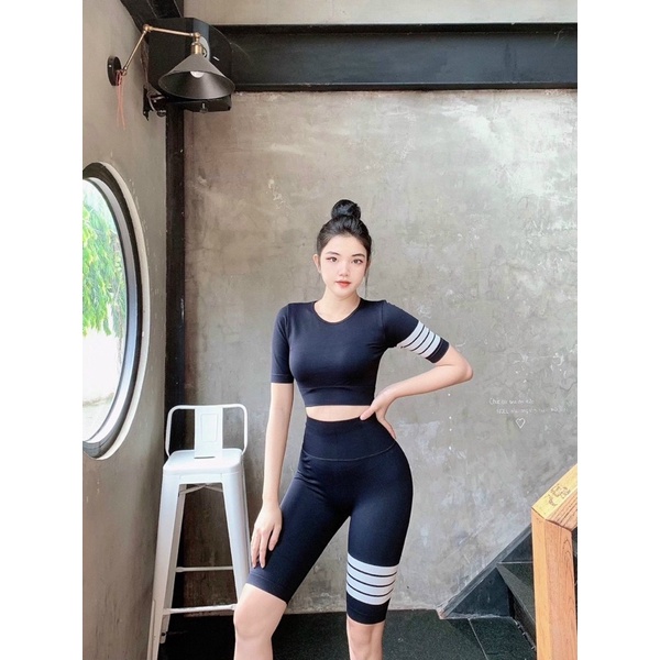 Bộ Quần Áo Thể Thao Tập Gym Yoga Nữ - Set Quần Áo Thể Thao Ngố Thun Dệt Sọc 1 Bên, Áo Dáng Croptop Siêu Xinh