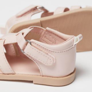 Sandal rọ hồng