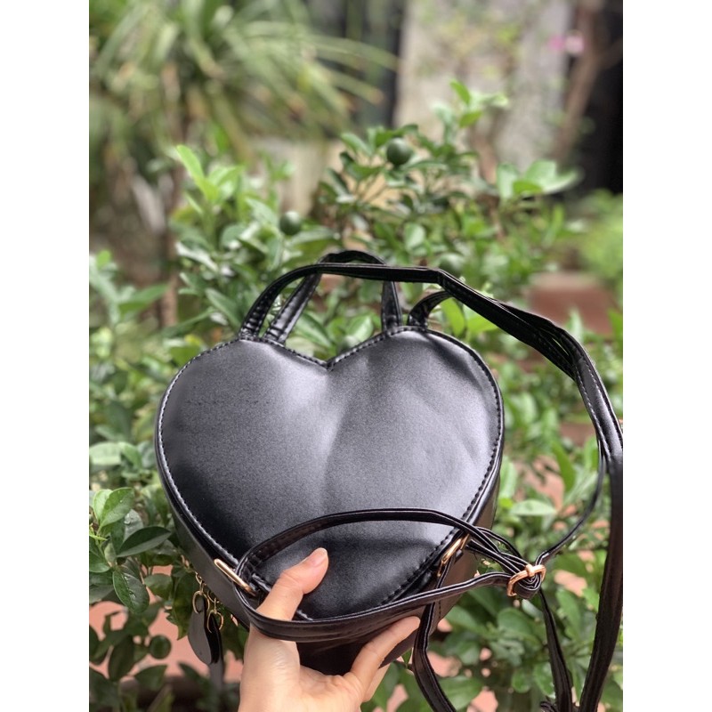 Balo trái tim hot hit mới về