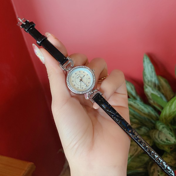Đồng hồ nữ Julius Hàn Quốc JA-846 nhỏ xinh dây da (Đen)