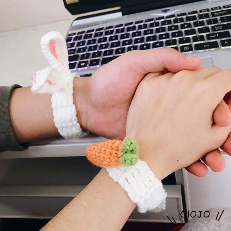 Vòng đeo tay đan len thiết kế hình chú ếch cà rốt đáng yêu xinh xắn dành cho cặp đôi