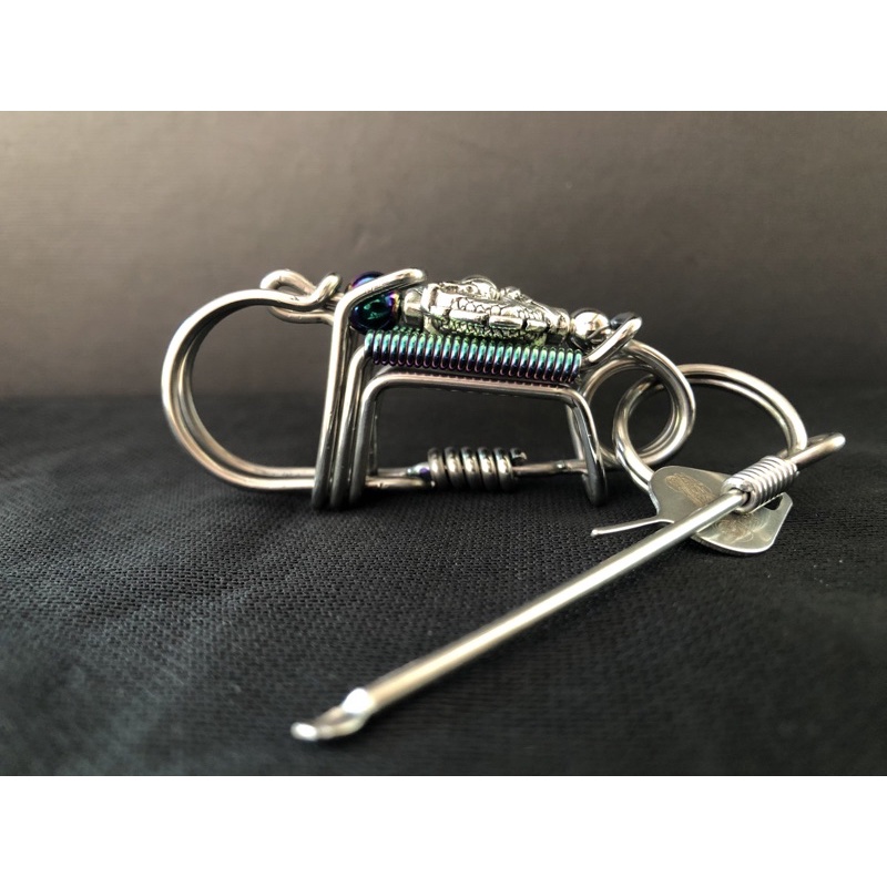 Móc khoá inox hổ phù titan