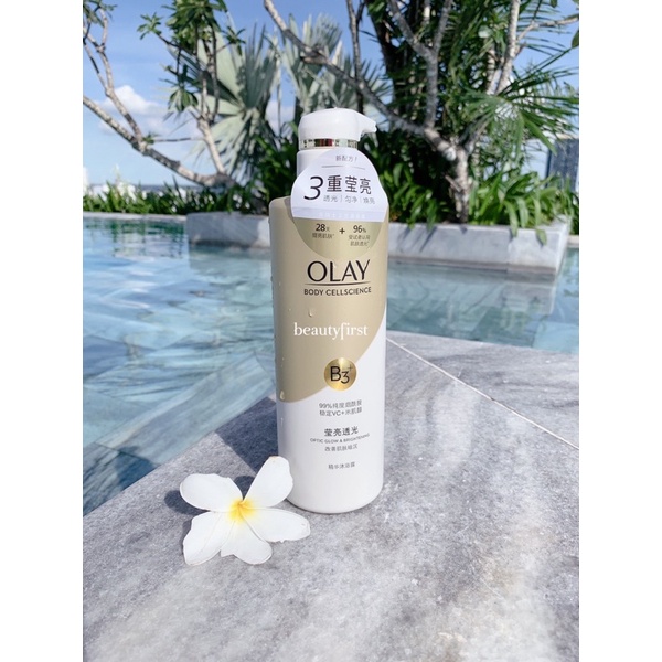 Sữa tắm Olay Vitamin C Optic Glow mới.