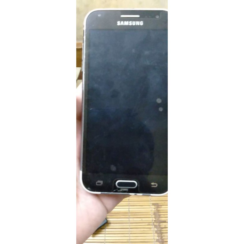 Điện thoại samsung galaxy j2