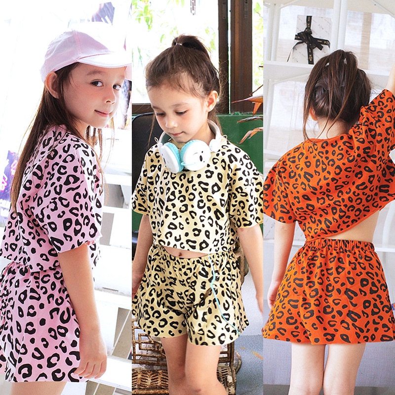 Set áo tay ngắn + quần chất cotton mềm thoáng khí in họa tiết da báo thời trang mùa hè xinh xắn dành cho bé gái