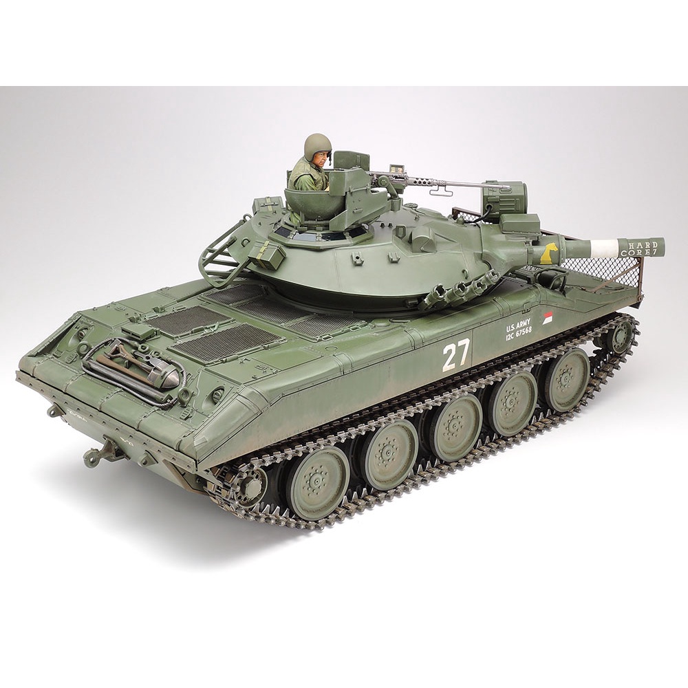 Mô hình lắp ráp xe tăng 36213 1/16 M551 Sheridan (Display) Tamiya