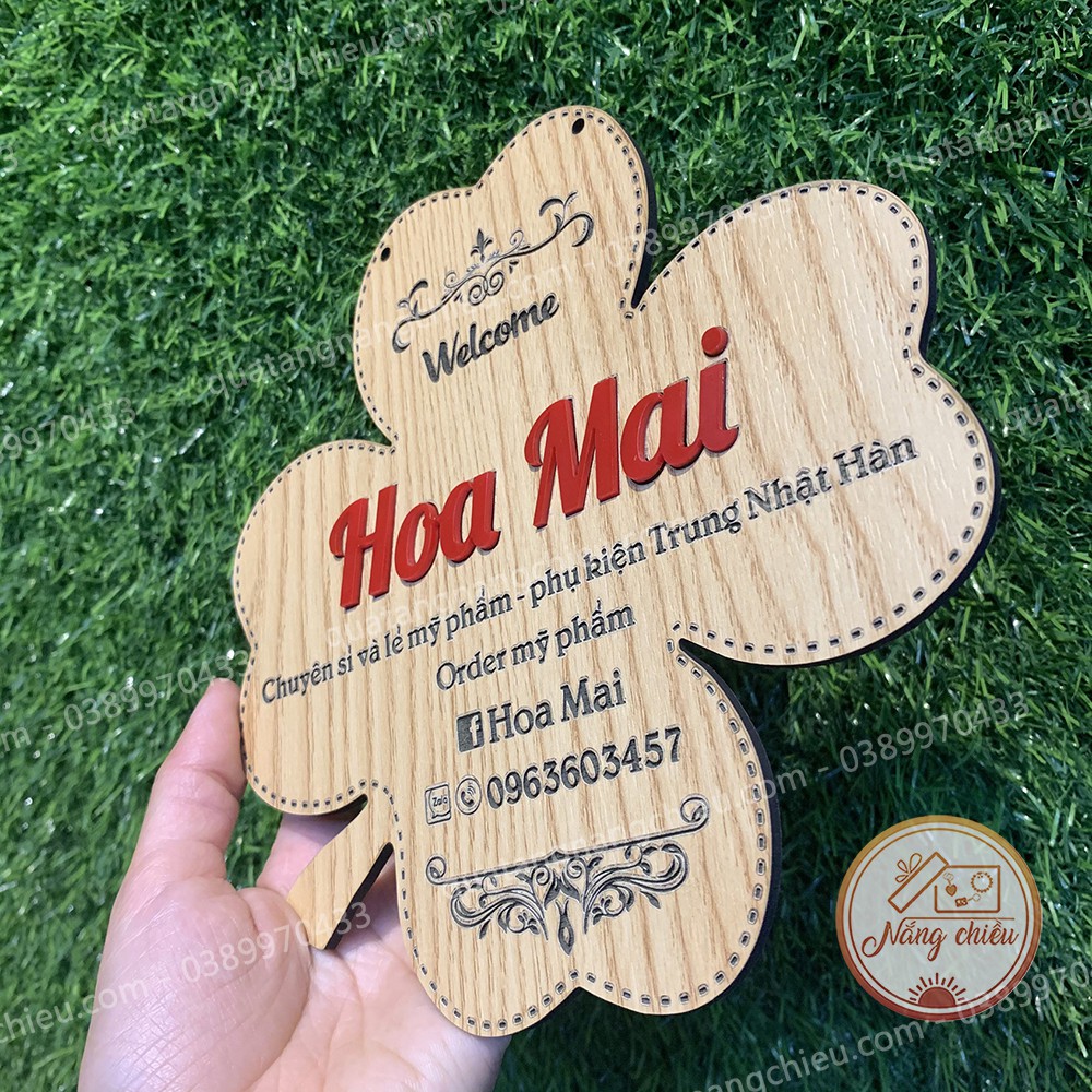 Bảng hiệu gỗ cho shop kinh doanh mỹ phẩm hình cỏ 4 lá may mắn
