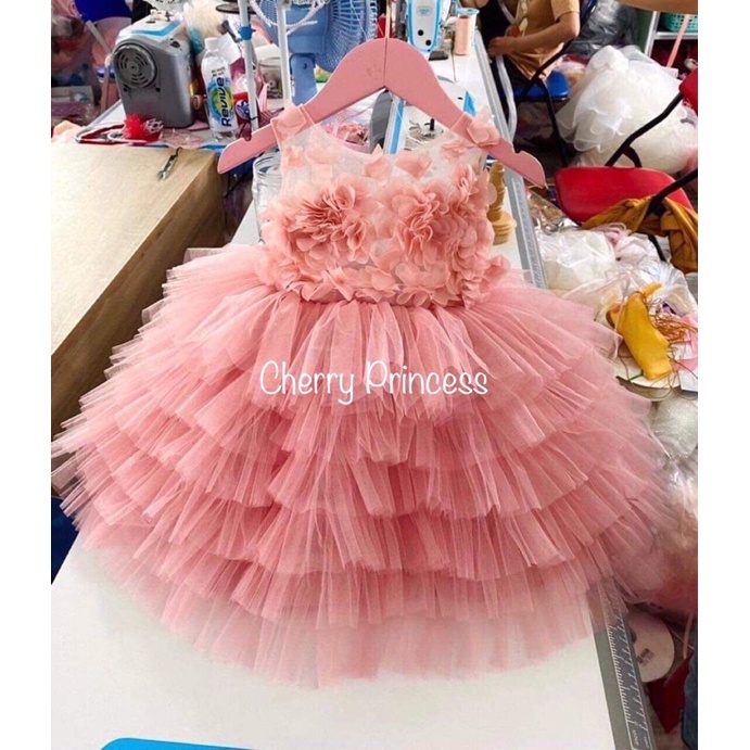 Váy công chúa hoa 3D nhiều tầng dự tiệc sang chảnh