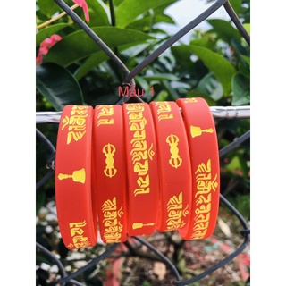 Vòng tay giải thoát qua sự nhìn thấy ,xúc chạm