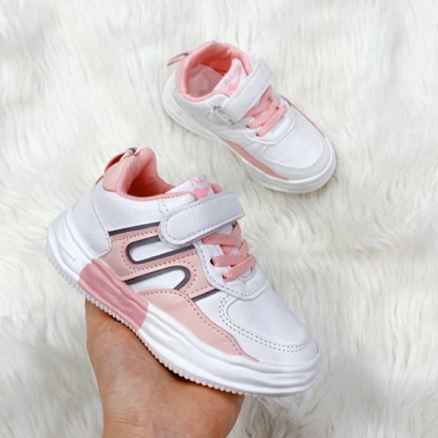 Giày thể thao bé gái viền hồng size 26-31