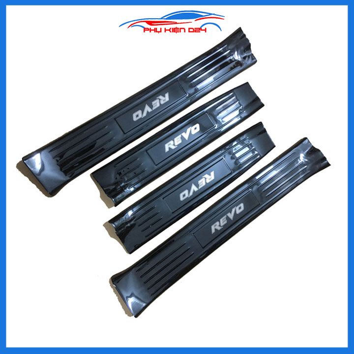 Bộ ốp bậc cửa nẹp bước chân Hilux Revo 2016-2-17-2018-2019-2020-2021-2022-2023 vân Titan chống trầy trang trí xe