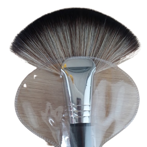 Cọ phủ quạt VACOSI PRO FAN POWDER QP01 cọ trang điểm chuyên nghiệp