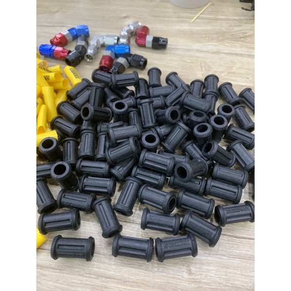 Bảng tên , cao su bắt vào dây dầu Hel