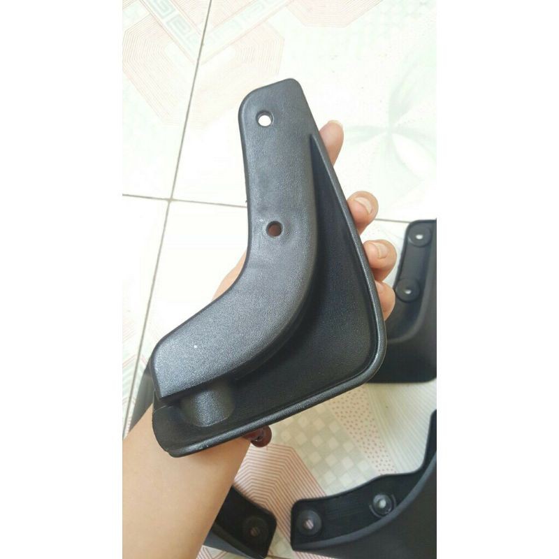 CHẮN BÙN BÁNH XE KIA MORNING 2008-2010