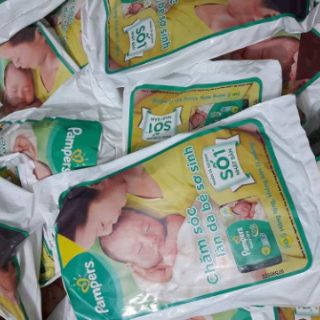 Tã dán pamper size S (4-8kg)