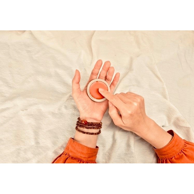 Son Dưỡng Môi Gấc Đồn Điền Handmade - Hũ Gốm - 10gr | BigBuy360 - bigbuy360.vn