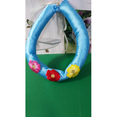 Mấn đội đầu kết hạt cho bé cực kì dể thương