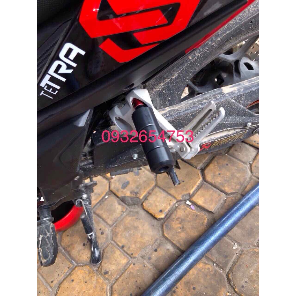 chống đổ sau exciter winner