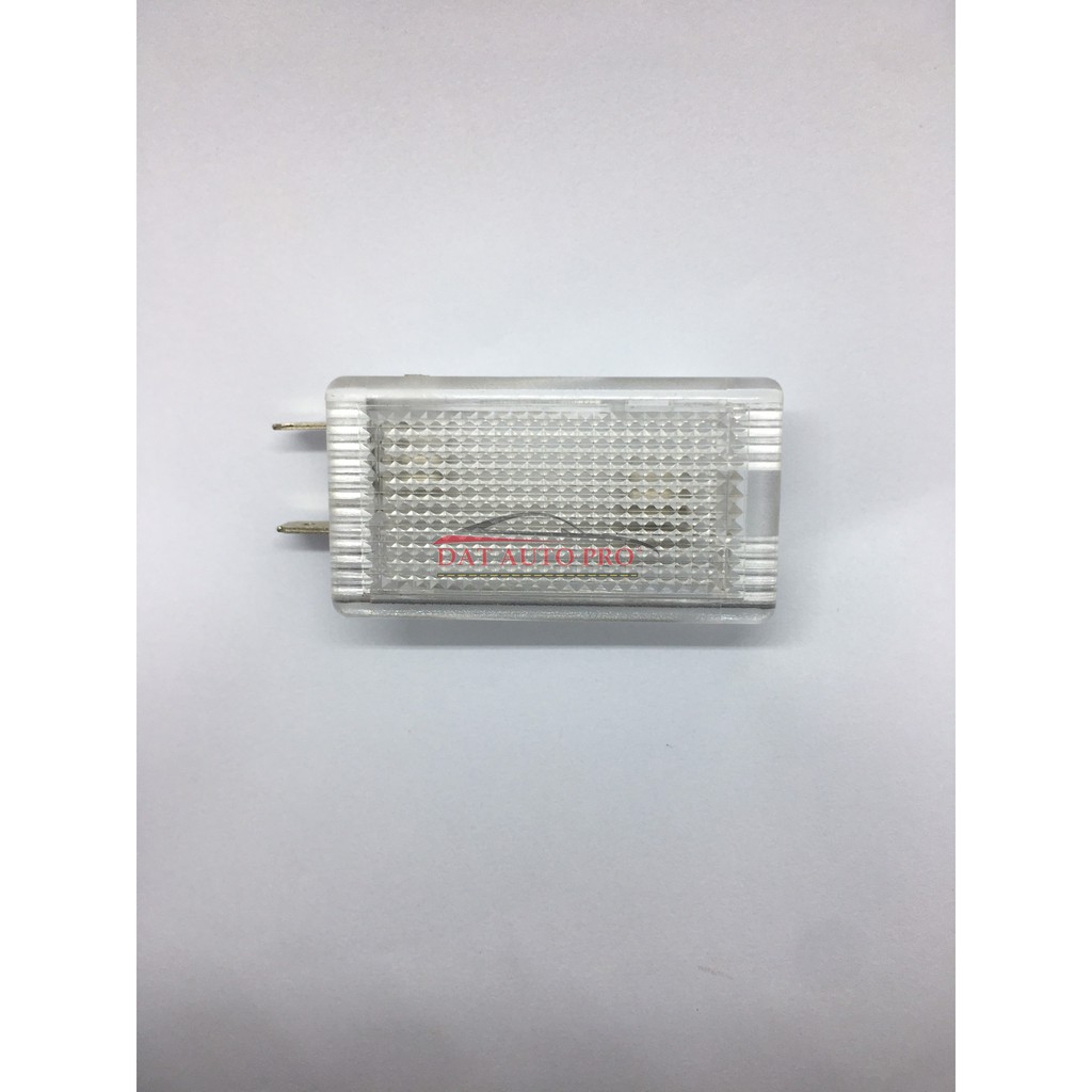 Đèn gắn cốp sau,biển số ô tô