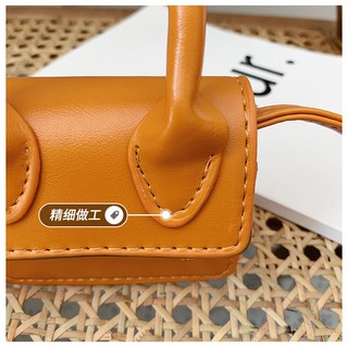Túi đeo chéo JACQUEMUS kiểu dáng mini độc đáo