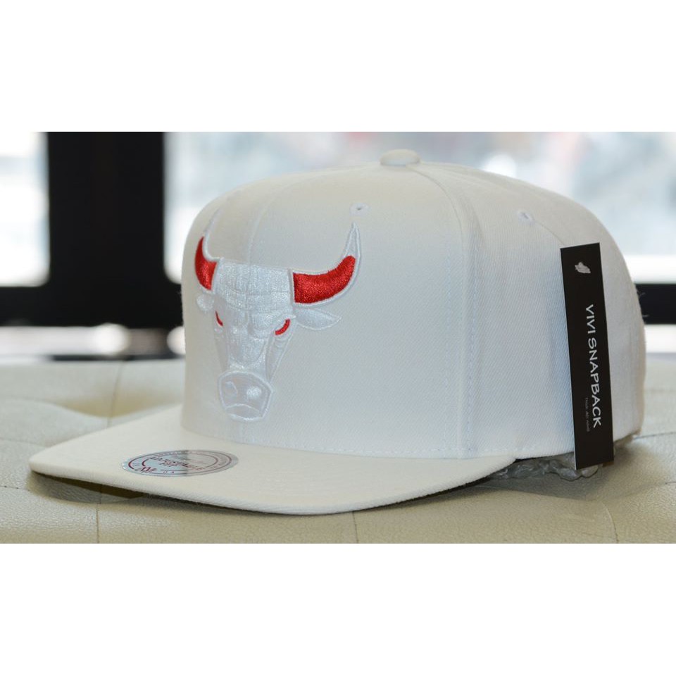 Nón snapback Mitchell & Ness Chicago Bulls NBA Tonal Logo Snapback White,Mũ snapback NBA { Full Tem - Hình thật }