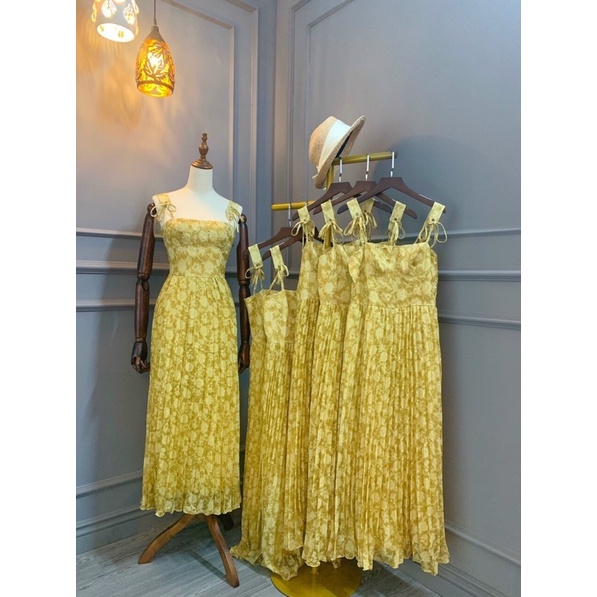 Váy hai dây dập ly