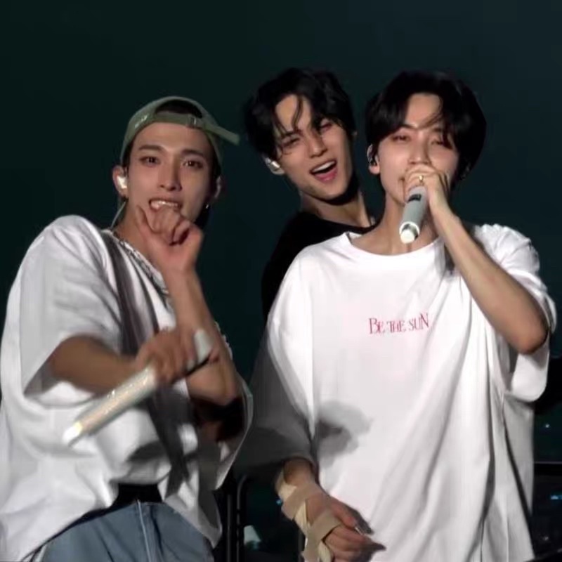 Áo SEVENTEEN BE THE SUN