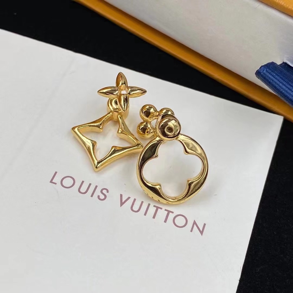 Bông Tai Louis Vuitton In Chữ Thời Trang Thanh Lịch