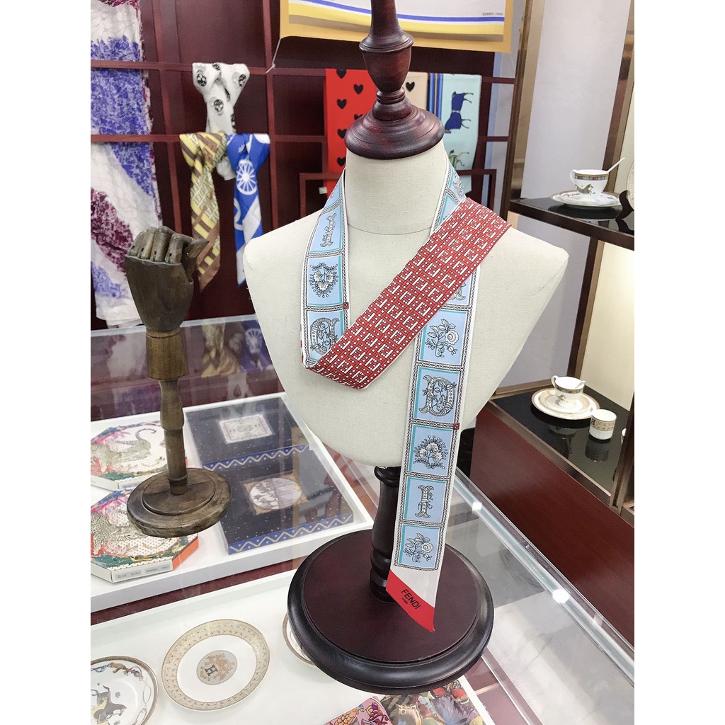 Khăn Quàng Cổ / Xách Tay Bằng Ruy Băng Lụa In Họa Tiết FF 2022 Cho Nữ