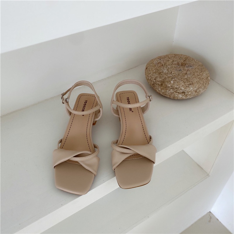 Sandal nữ gót vuông quai ngang dáng Hàn quốc cao 4cm - SM05