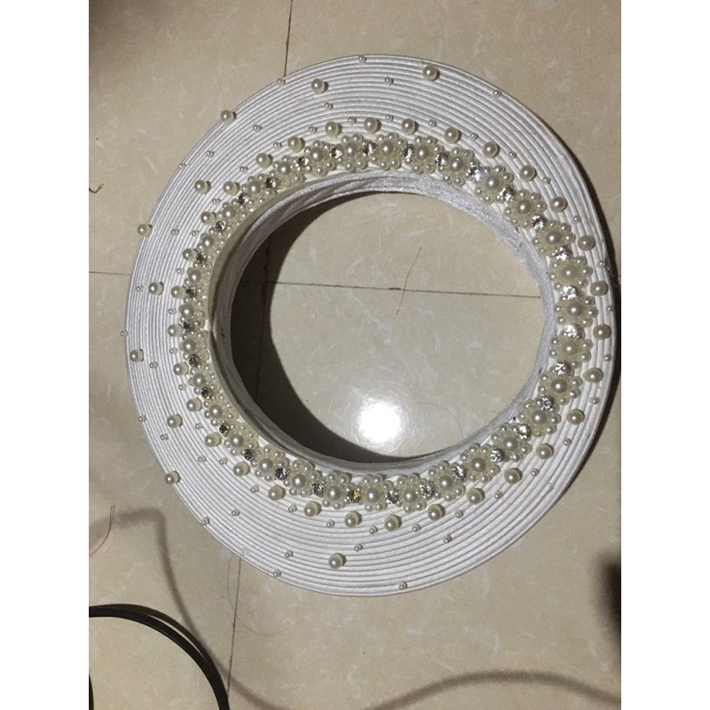 Khăn trắng 30 vòng và 25 vòng điểm hạt